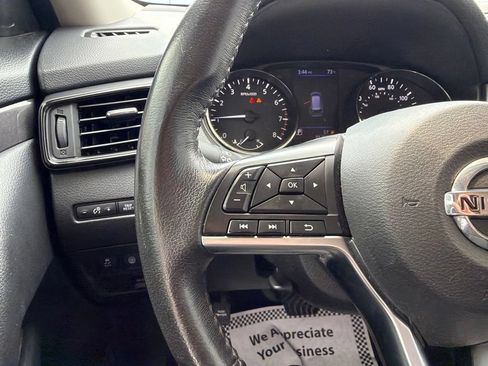 Used 2019 Nissan Rogue SV AWD/4WD image 12