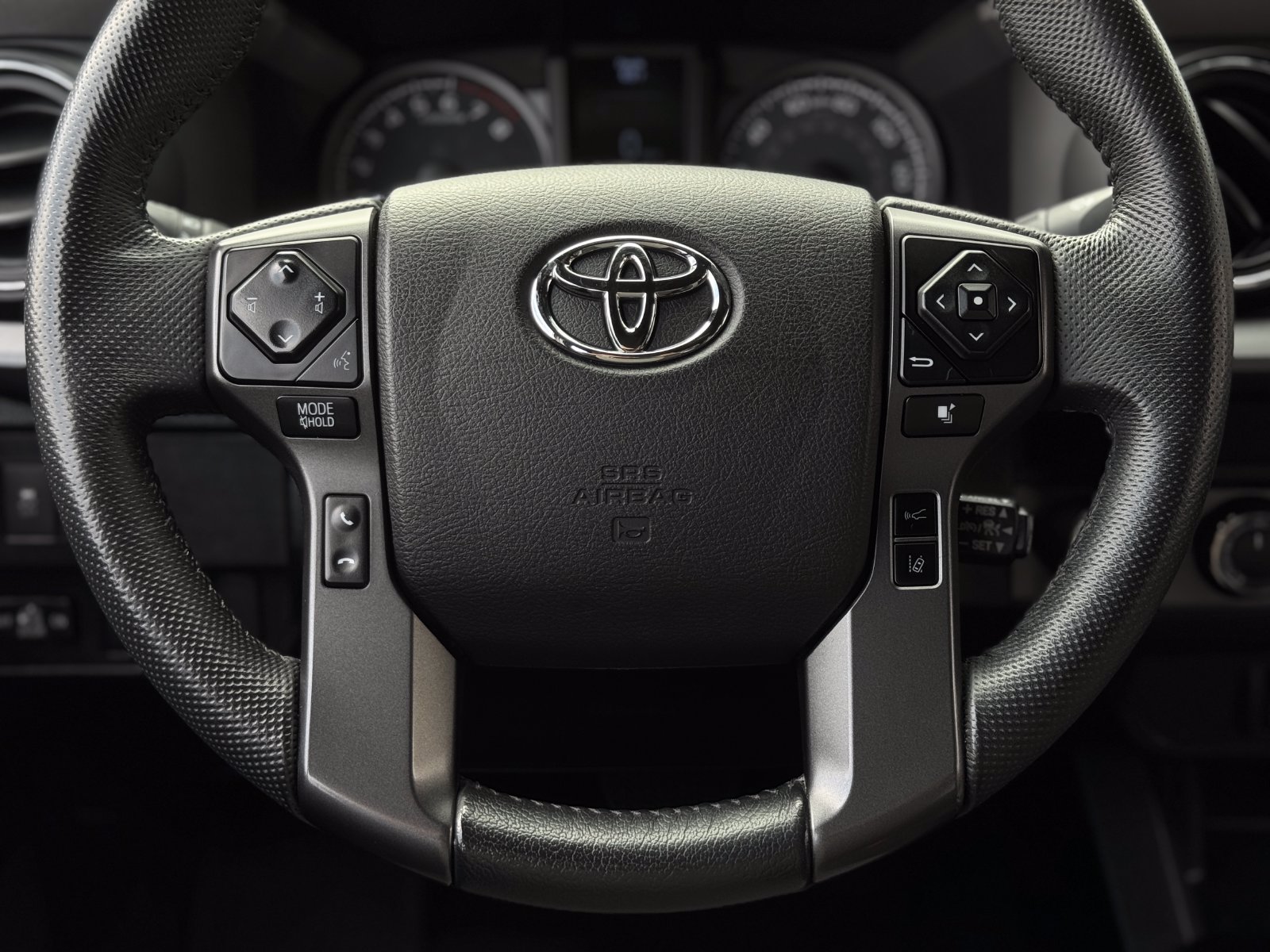 Used 2021 Toyota Tacoma TRD Sport AWD/4WD image 17