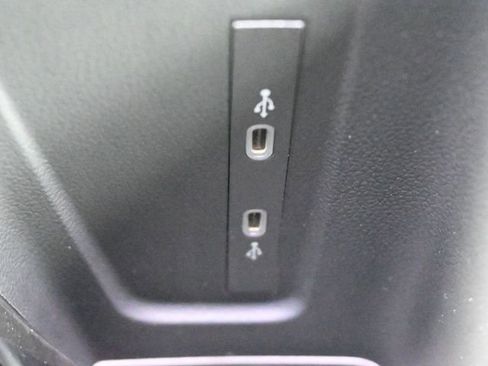 New 2026 Volkswagen Tiguan SE R-Line image 4