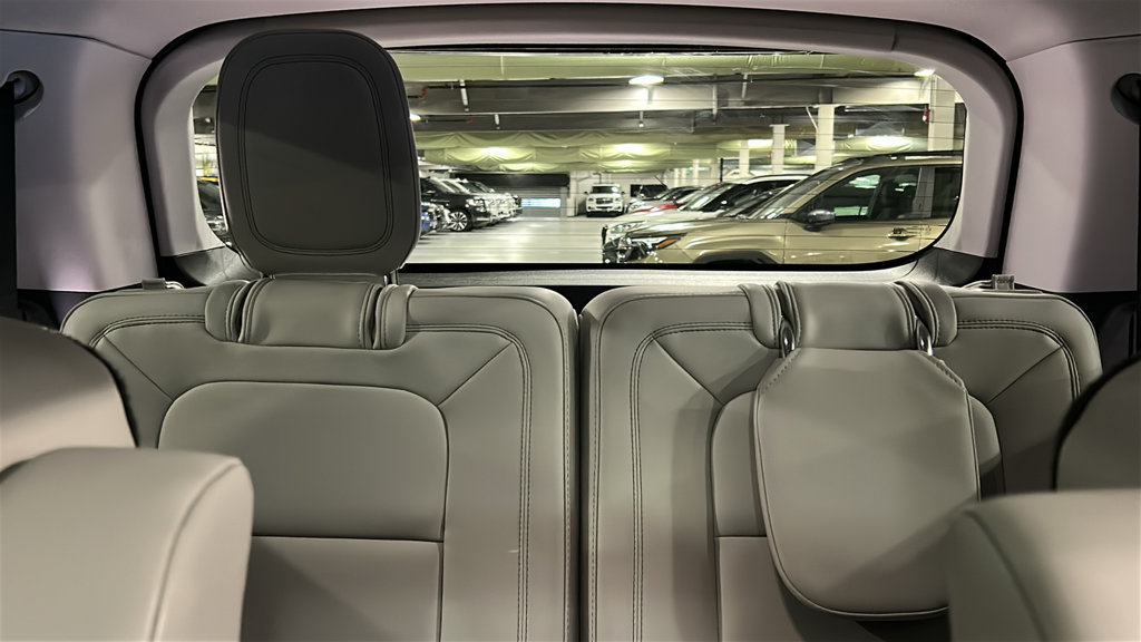 Used 2026 Lincoln Aviator Reserve w/ Illumination Package AWD/4WD image 27
