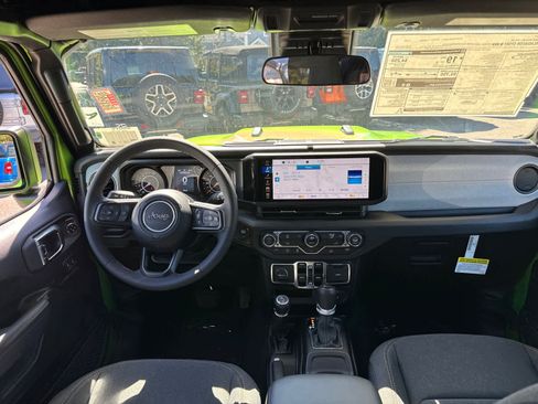 New 2025 Jeep Gladiator Sport image 32