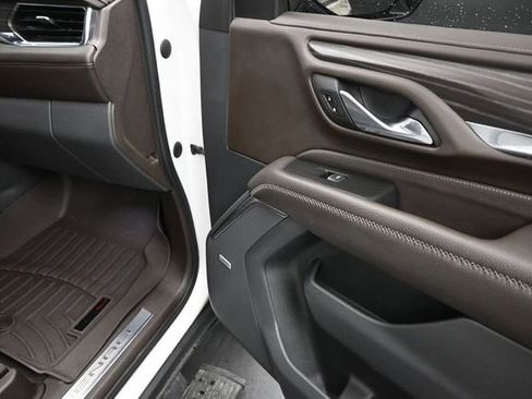 Used 2023 GMC Yukon XL Denali AWD/4WD image 27