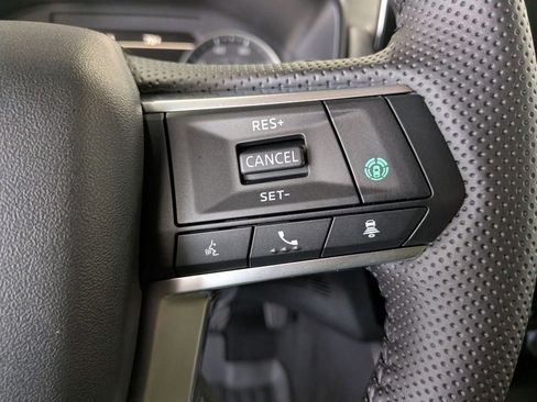 Used 2025 Mitsubishi Outlander SE image 19