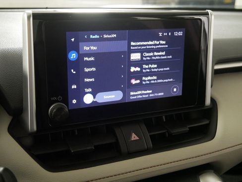 Used 2023 Toyota RAV4 XLE image 22