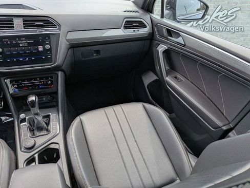Certified 2024 Volkswagen Tiguan SE R-Line AWD/4WD image 17