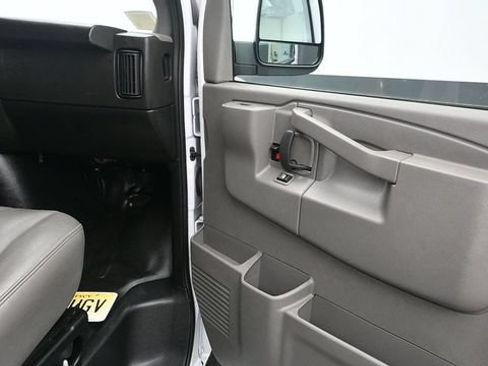 Used 2024 Chevrolet Express 3500 LS RWD image 18