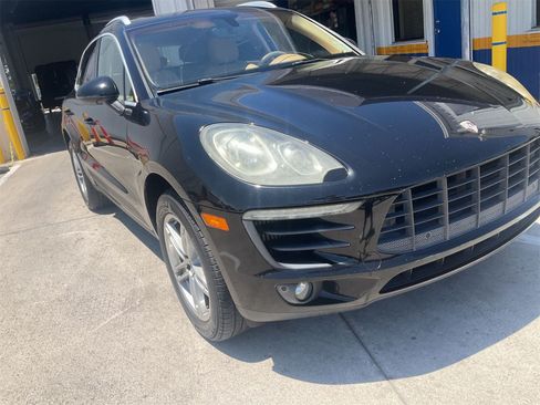 Used 2016 Porsche Macan S AWD/4WD image 5