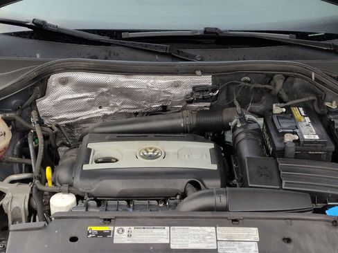 Used 2018 Volkswagen Tiguan Limited image 15