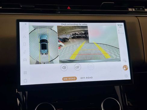 Used 2023 Land Rover Range Rover Sport SE image 16