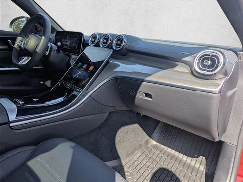 Used 2025 Mercedes-Benz C 300 Sedan image 26