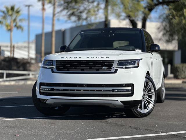 Used 2025 Land Rover Range Rover Long Wheelbase SE AWD/4WD image 1