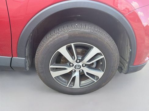 Used 2016 Toyota RAV4 XLE AWD/4WD image 9