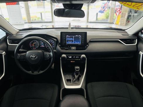 Used 2022 Toyota RAV4 LE AWD/4WD image 42