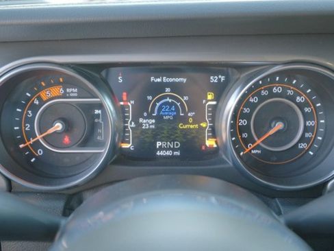 Used 2020 Jeep Wrangler Unlimited Sahara AWD/4WD image 27