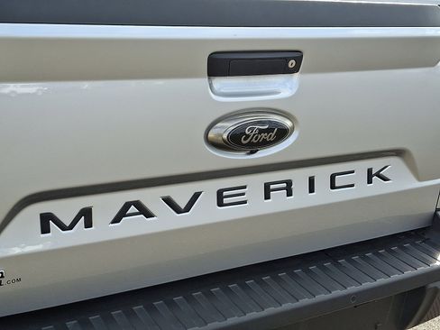 Used 2024 Ford Maverick Lariat w/ Black Appearance Package image 32