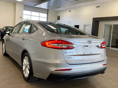 Certified 2020 Ford Fusion SE image 5