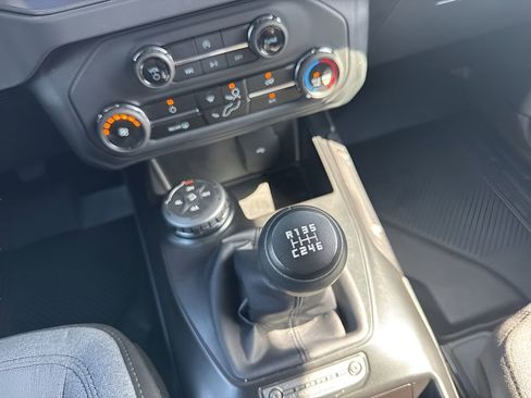 Used 2025 Ford Bronco 4-Door w/ Sasquatch Package AWD/4WD image 16