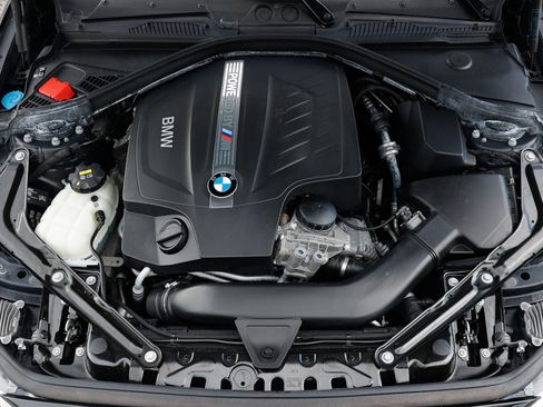 Used 2018 BMW M2 RWD image 24