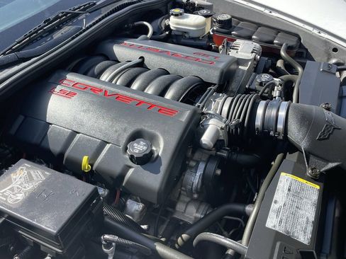 Used 2006 Chevrolet Corvette Coupe w/ Preferred Equipment Group RWD image 33