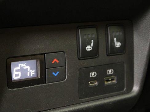 Used 2023 Nissan Rogue Platinum w/ Platinum Premium Package image 19