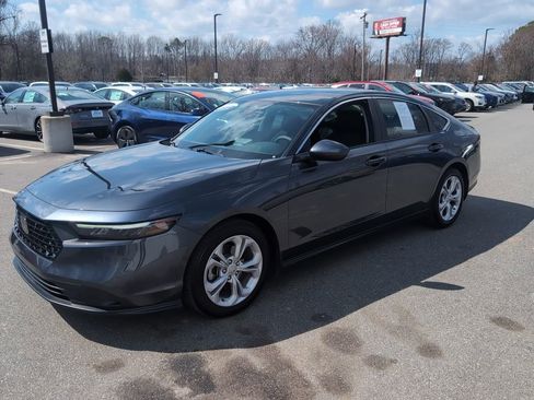 Certified 2025 Honda Accord LX image 3