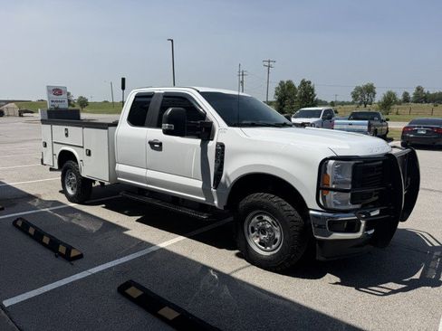 Used 2023 Ford F250 XL w/ XL Driver Assist Package AWD/4WD image 3