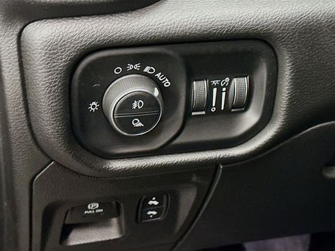 Used 2022 RAM 1500 Laramie w/ Sport Appearance Package image 17