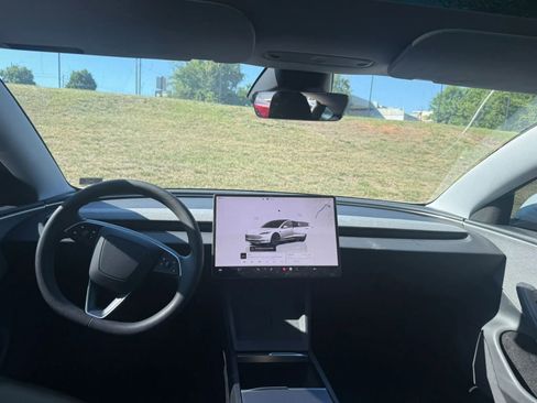 Used 2025 Tesla Model 3 RWD image 12