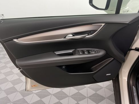 Certified 2023 Cadillac XT5 Luxury FWD image 14