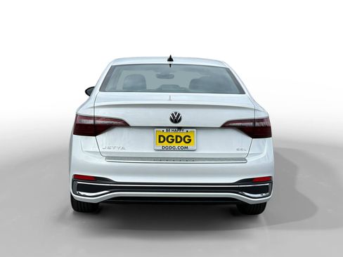 Used 2023 Volkswagen Jetta SEL FWD image 4