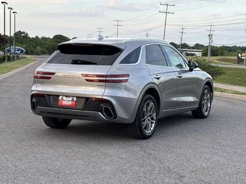 Used 2025 Genesis GV70 2.5T AWD/4WD image 4