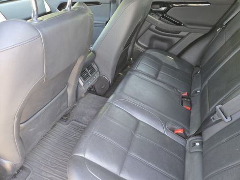 Used 2024 Land Rover Range Rover Evoque Dynamic SE AWD/4WD image 10