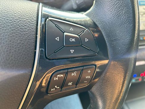 Used 2017 Ford Explorer Limited image 19