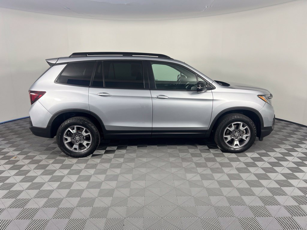 Used 2023 Honda Passport TrailSport image 9