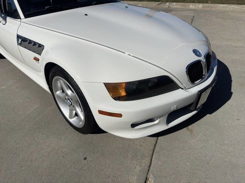 Used 1999 BMW Z3 2.5i RWD image 11