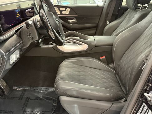 Used 2026 Mercedes-Benz Maybach GLS 600 4MATIC image 14