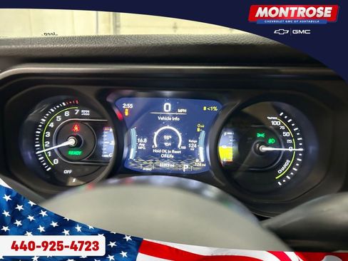 Used 2024 Jeep Wrangler Unlimited w/ Convenience Group AWD/4WD image 15