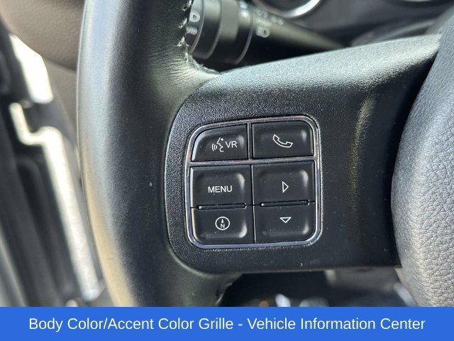 Used 2017 Jeep Wrangler Sahara w/ Connectivity Group AWD/4WD image 9