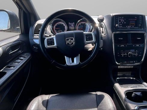 Used 2019 Dodge Grand Caravan GT FWD image 5