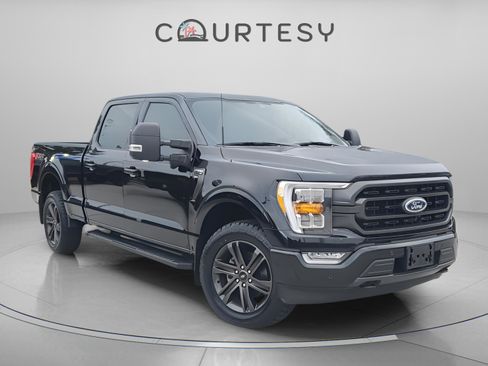 Used 2022 Ford F150 XLT w/ Equipment Group 302A High image 4