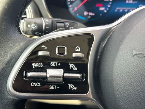 Certified 2022 Mercedes-Benz GLC 300 w/ Premium Package Lite image 20