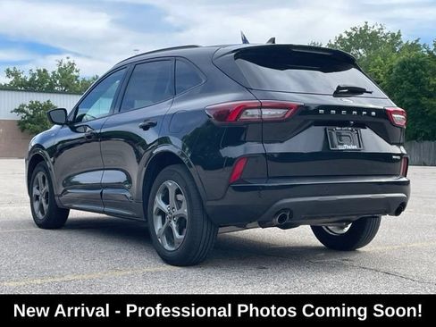 Used 2023 Ford Escape ST-Line w/ Tech Pack #1 AWD/4WD image 8