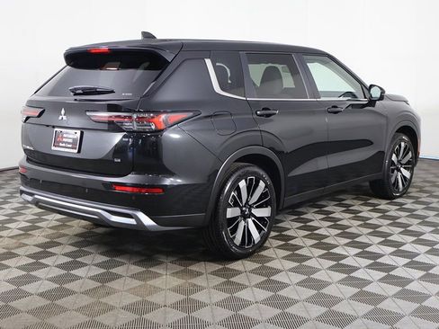 New 2025 Mitsubishi Outlander SE AWD/4WD image 13