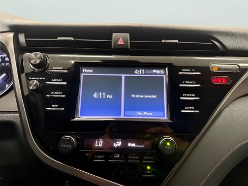 Used 2019 Toyota Camry SE FWD image 25