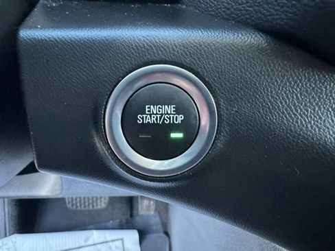 Used 2024 GMC Terrain SLE image 16