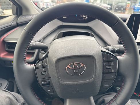 Used 2026 Toyota Prius Plug-In Hybrid image 18