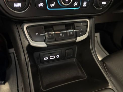 Used 2022 GMC Terrain SLT w/ LPO, Floor Liner Package AWD/4WD image 27