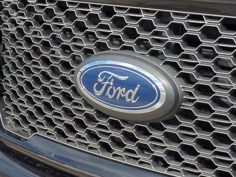 Used 2019 Ford F150 Lariat AWD/4WD image 14