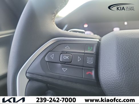 Used 2023 Jeep Grand Cherokee L Laredo AWD/4WD image 31
