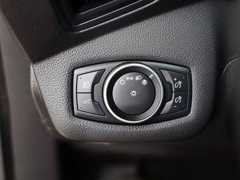 Used 2018 Ford Escape SE w/ SE Sport Appearance Package image 24